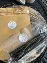 Charger l'image dans la galerie, Gousses de vanille bourbon affinées 16 à 18 cm - qualité premium grande taille